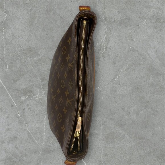 Louis Vuitton Monogram Looping GM Shoulder Bag - Picture 8 of 12